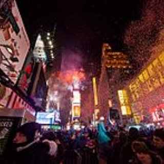 BucketList + Visit New York To Watch The Ball Drop On New Year's Eve 