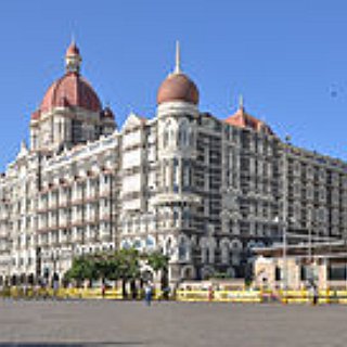 BucketList + Have Cocktails At The Taj Hotel In Mumbai