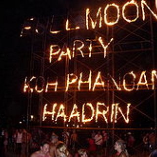 BucketList + Attend A Full Moon Party In Thailand