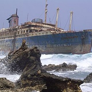 BucketList + Dive To A Shipwreck