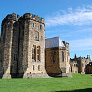 BucketList + Visit Alnwick Castle, Northumberland
