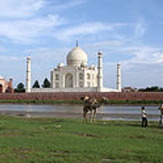 BucketList + Vist The Taj Mahal