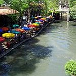 BucketList + Visit San Antonio During Christmas = ✓