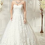 BucketList + By A Secondhand Weddingdress With ... = ✓