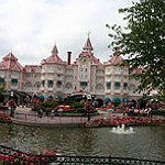BucketList + Visit Disneyland On Christmas = ✓