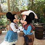 BucketList + Visit Disneyland With My Boyfriend = ✓