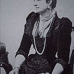 BucketList + Own A Pearl Necklace = ✓