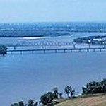 BucketList + Mississippi River-Cross The Mississippi River. = ✓