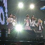 BucketList + Meet A Kpop Singer. (: = ✓