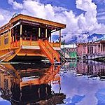 BucketList + Sleep In A Houseboat = ✓