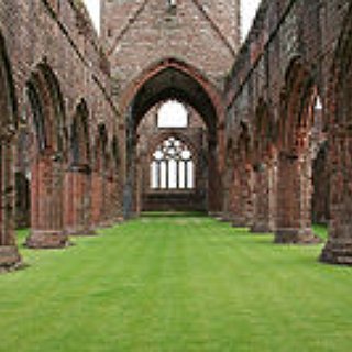 BucketList + Walk Through The Ruins Of Sweetheart Abbey, Scotland