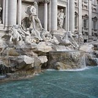 BucketList + Throw A Coin And Make A Wish In The Trevi Fountain In Italy