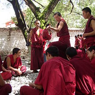 BucketList + Go To A Buddhist Temple To Practice Meditation
