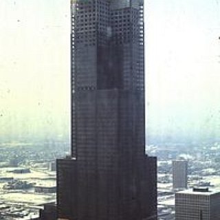 BucketList + Visit Willis Tower In Chicago