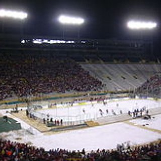 BucketList + Attend A Lambeau Game In The Snow