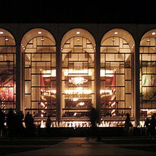 BucketList + Box Tickets To The Metropolitan Opera