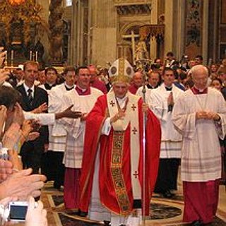BucketList + Attend Papal Mass At St. Peter's Basilica