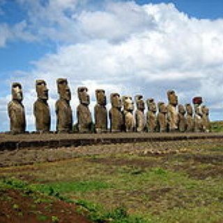 BucketList + Go See The Statues On Easter Island