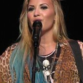 BucketList + Meet Demi Lovato<3