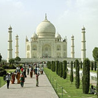 BucketList + Travel To India And See The Tajh Mahal 