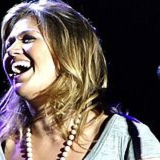 BucketList + Meet Kelly Clarkson