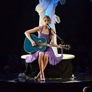 BucketList + Watch Taylor Swift Live
