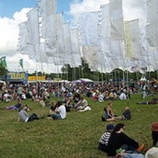 BucketList + Attend Glastonbury Festival