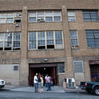 BucketList + Spend Thanksgiving And Christmas At A Shelter For The Homeless Or Survivors Of Spousal Abuse