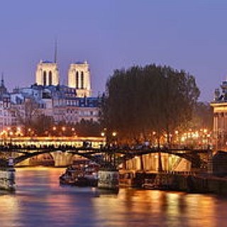 BucketList + Put A Love Lock On The Pont Des Arts Bridge Whilst In Paris