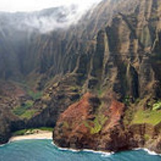 BucketList + Hike Hawaii's Na Pali Coast