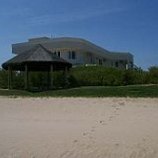 BucketList + 	Own A Beach House