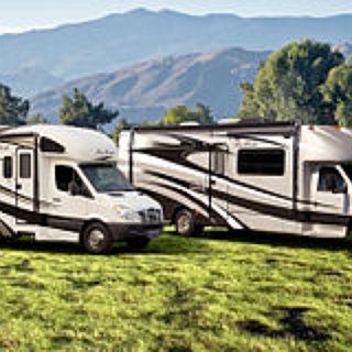 BucketList + Take An Rv On A Roadtrip With Friends
