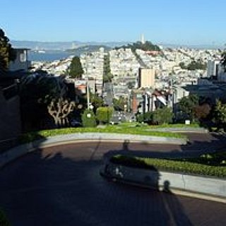 BucketList + Drive Down Lombard St In San Francisco