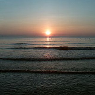 BucketList + Wake Up Early, Go Down To The Beach And Watch The Sun Rise.
