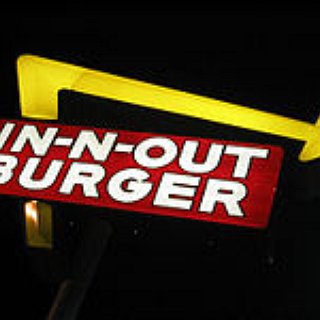 BucketList + Eat In-N-Out Burger