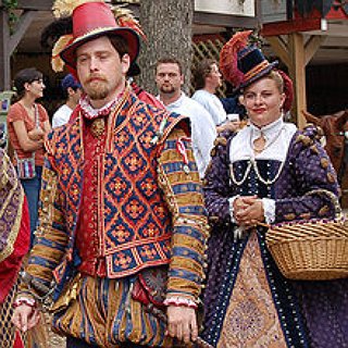 BucketList + Wear Matching Costumes With Someone I Love