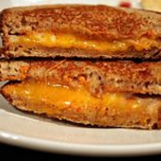 BucketList + Eat A Grilled Cheese In Wisconsin