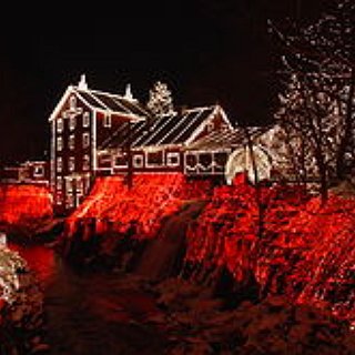 BucketList + Decorate For Christmas