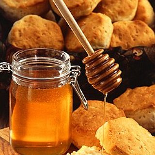 BucketList + Eat Honey Comb Straight From The Hive