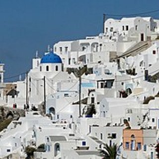 BucketList + Have Romantic Dinner In Santorini