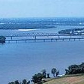 BucketList + Mississippi River-Cross The Mississippi River.
