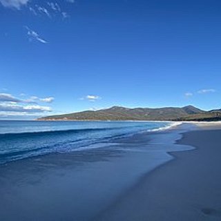BucketList + Camp At Wineglass Bay Tasmania