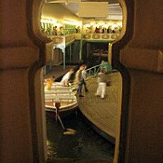 BucketList + Ride The Tunnel Of Love