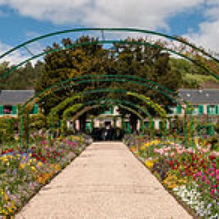 BucketList + See The Monet Garden