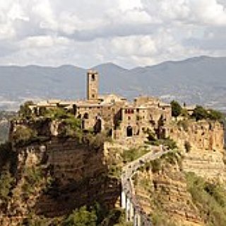 BucketList + Civita Di Bagnoregio