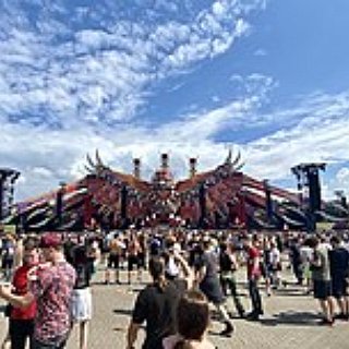 BucketList + Participate At Defqon 1