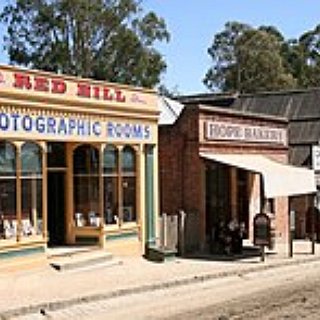 BucketList + Do An Old Timey Photo Shoot