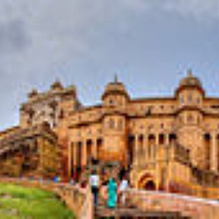 BucketList + Stay In A Palace