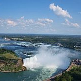 BucketList + 	Visit Niagara Falls