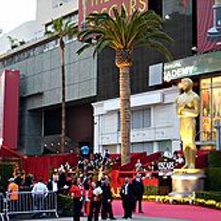BucketList +  Watch The Oscars Broadcast Live